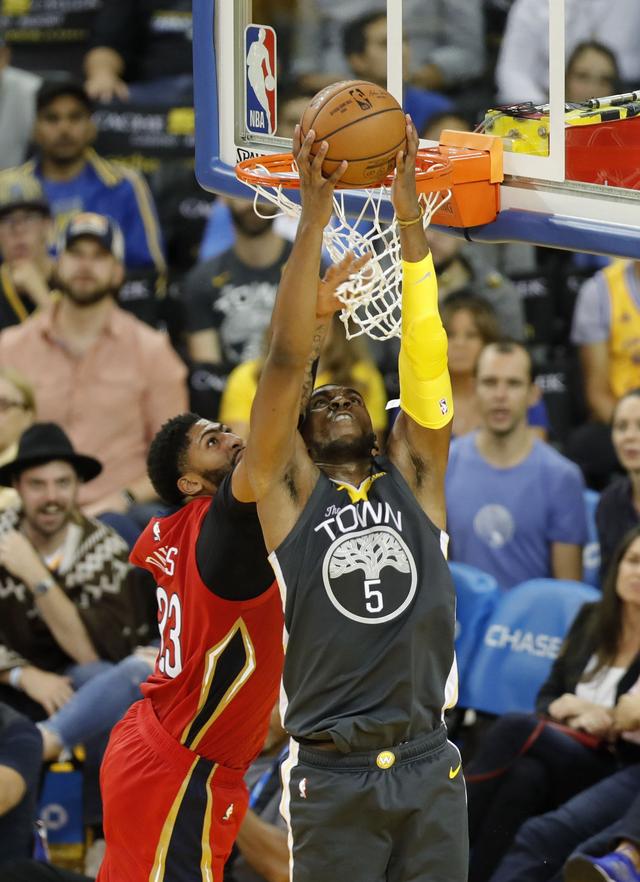 包含从C罗在SKT比赛中高光表现到成都蓉城围绕NBA常规赛防线松动，克里夫兰骑士围绕NBA季后赛刷新队史纪录的词条开云体育APP下载